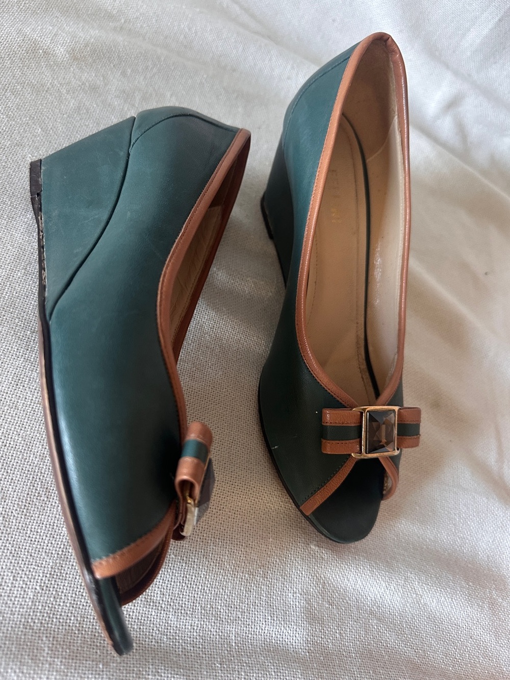 vintage  FELLINI Italian Leather Peep Toe Wedge Heels Green & Brown | Size 7.5